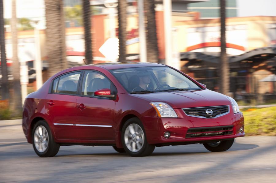  Nissan Sentra 2010 года  (фото 49 из 68)